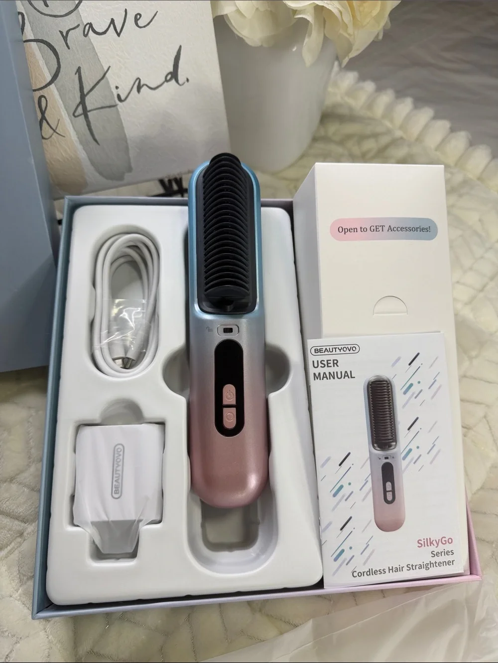 Beautyovo Travel SilkiGo Cordless Hair Straightener